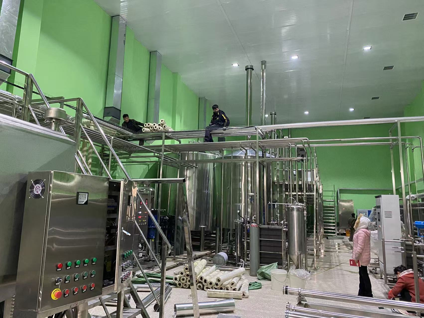 青州精酿啤酒设备厂—精酿啤酒设备制造:传承工艺与创新科技的交融